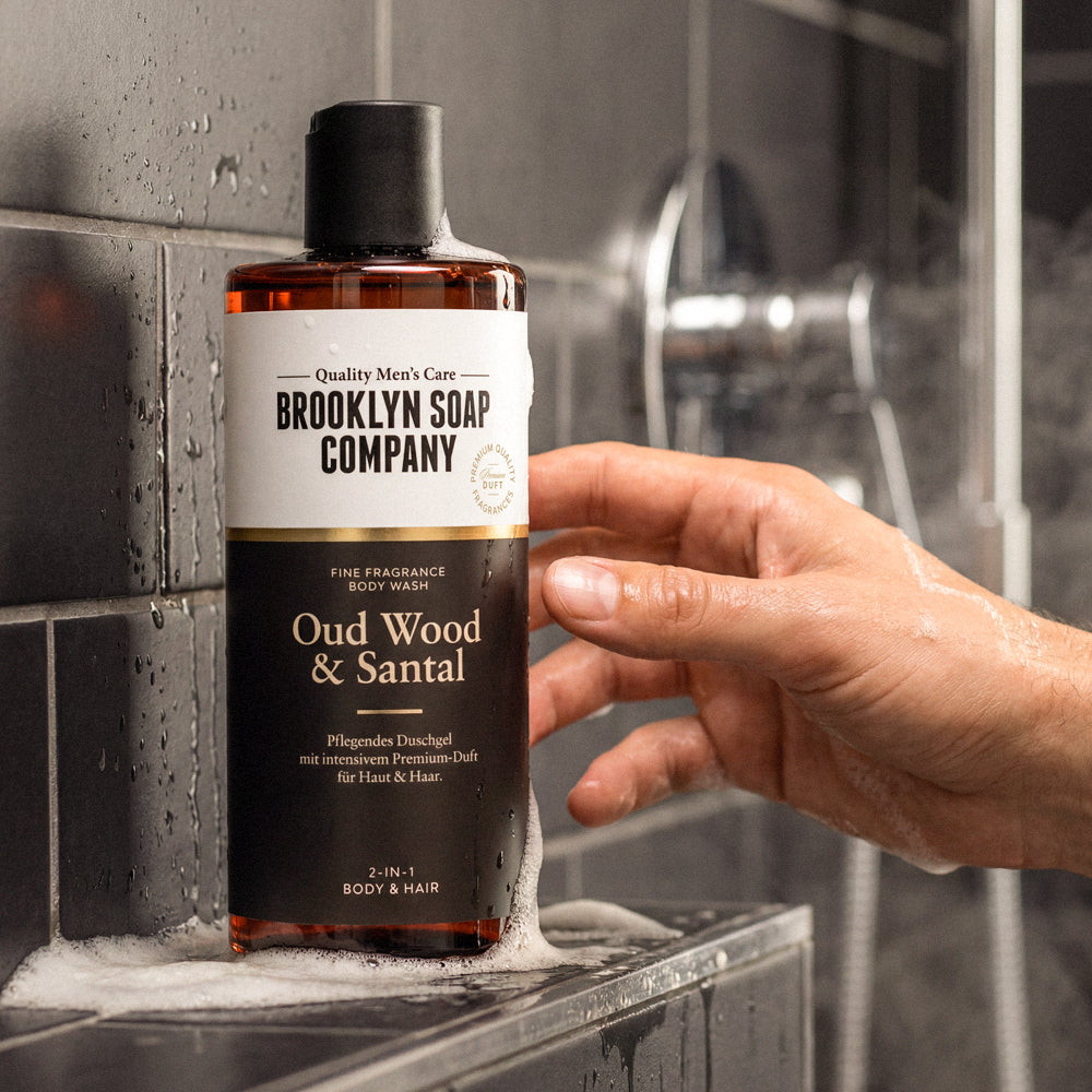 Oud Wood Body Wash von Brooklyn Soap Company im Badezimmer